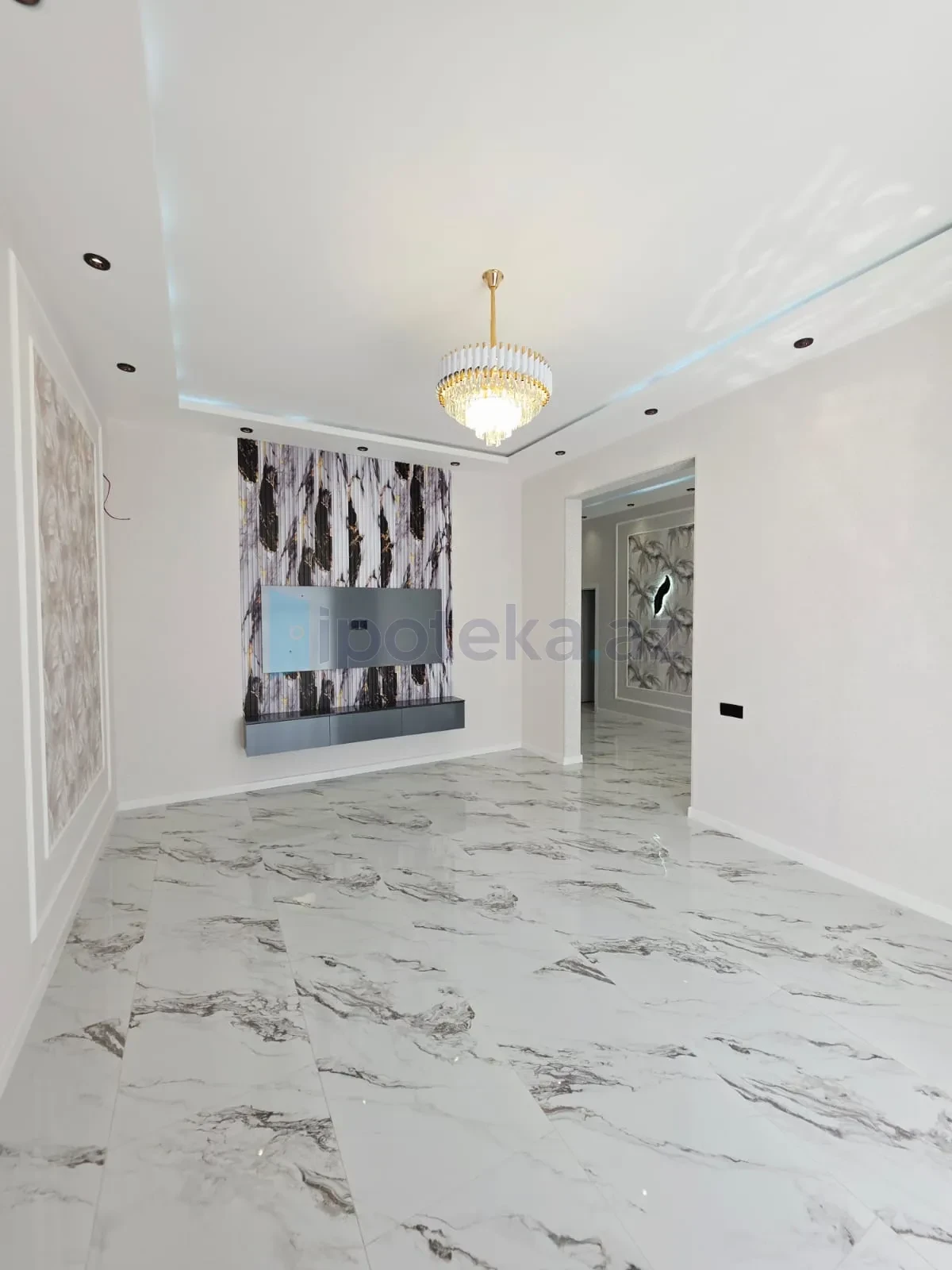 Satılır 4 otaqlı mənzil 150 m²