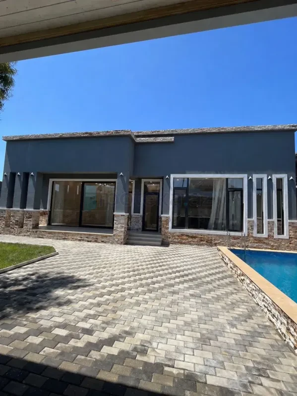 Satılır 5 otaqlı həyət evi 160 m²