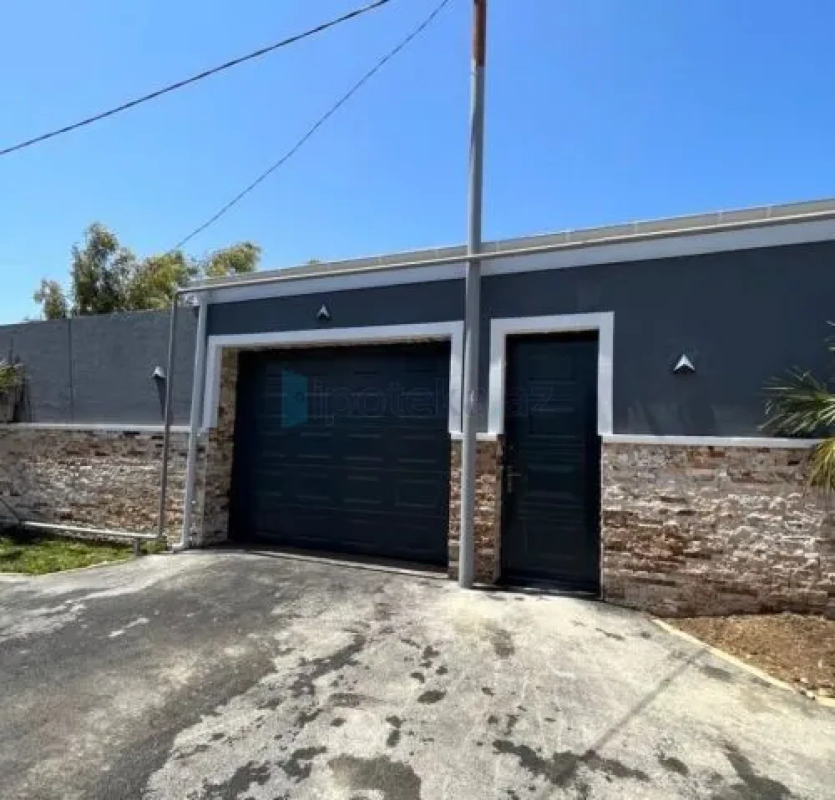 Satılır 5 otaqlı həyət evi 160 m²