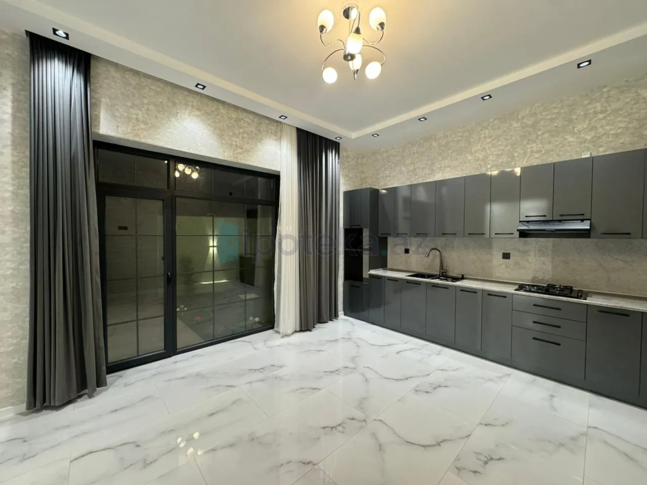 Satılır 4 otaqlı həyət evi 160 m²