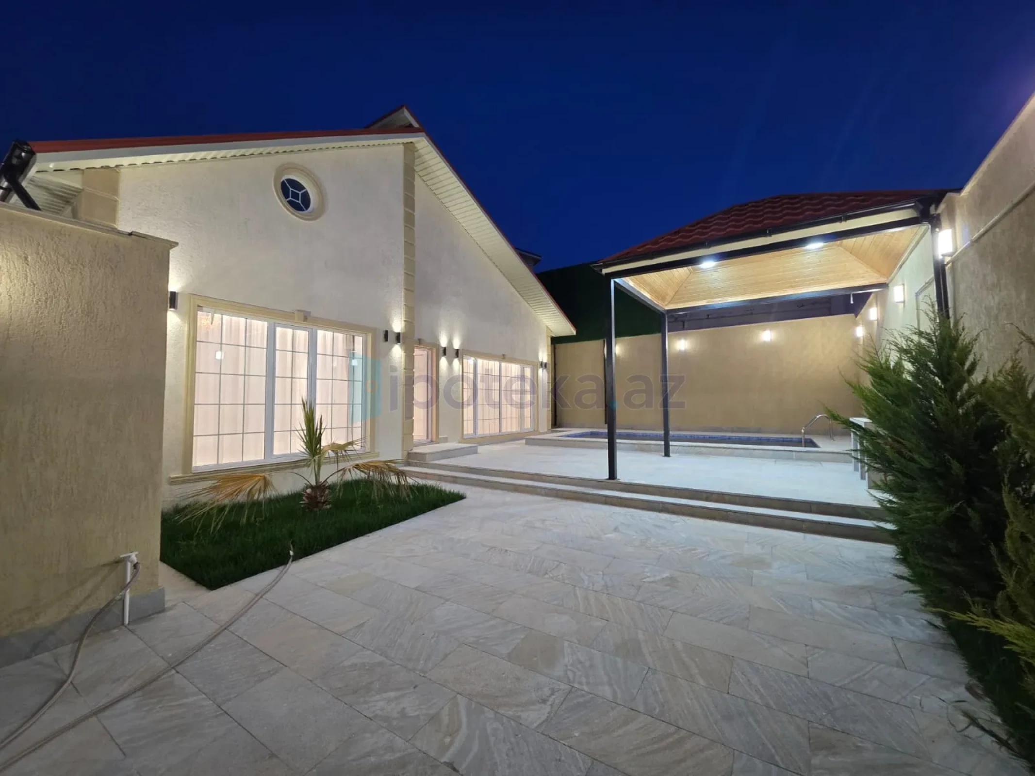 Satılır 4 otaqlı həyət evi 140 m²