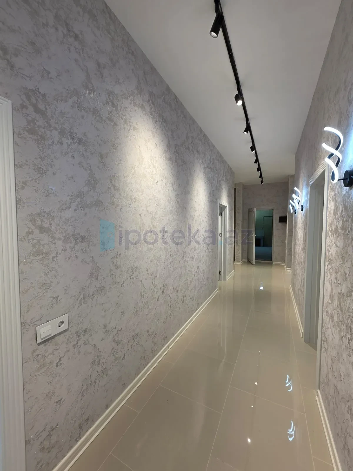 Satılır 4 otaqlı həyət evi 140 m²