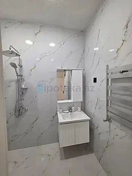 Satılır 4 otaqlı həyət evi 140 m²