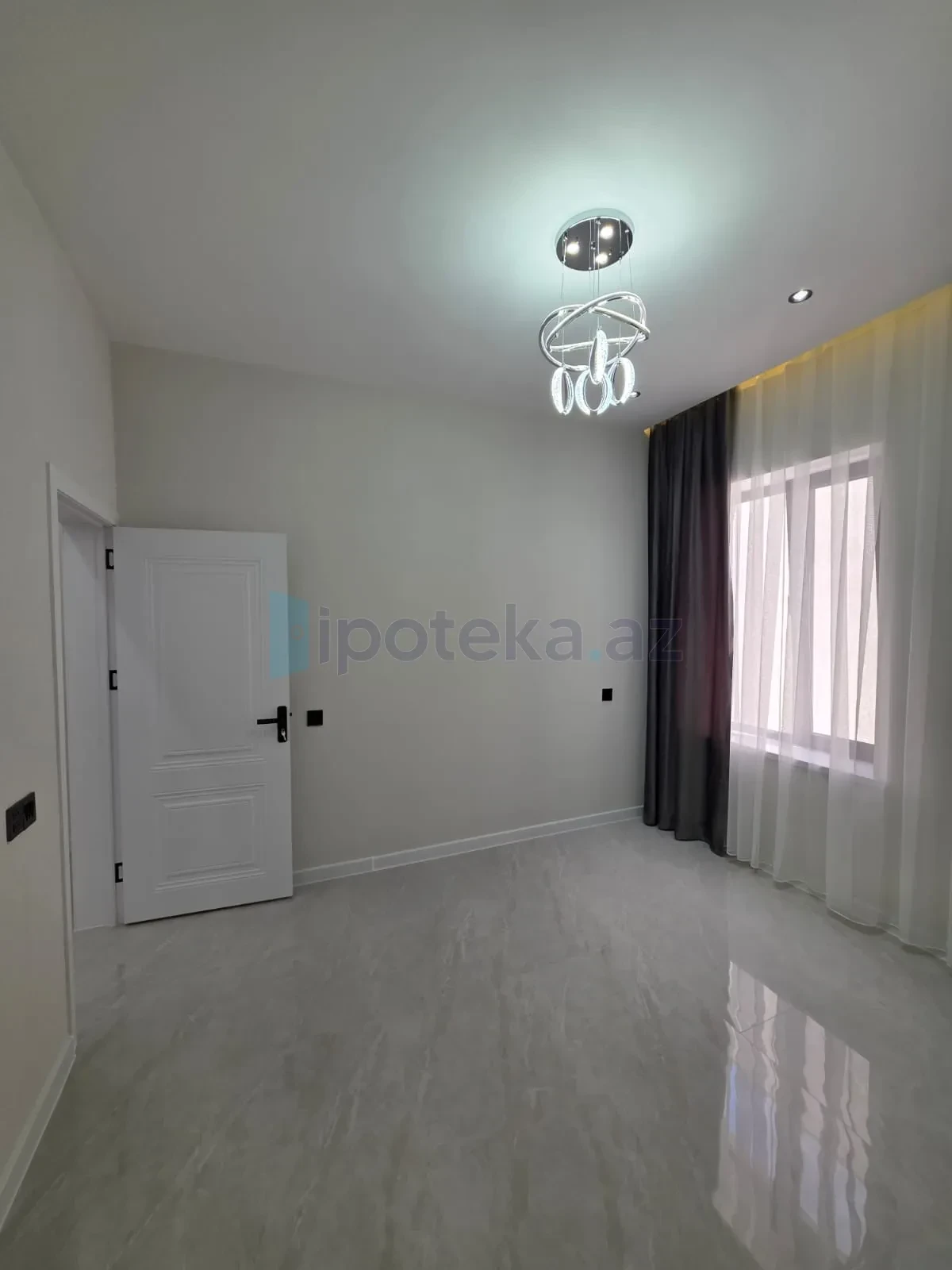 Satılır 4 otaqlı həyət evi 140 m²