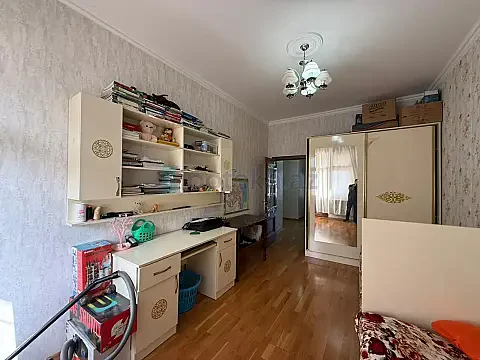 Satılır 3 otaqlı yeni tikili 120 m²