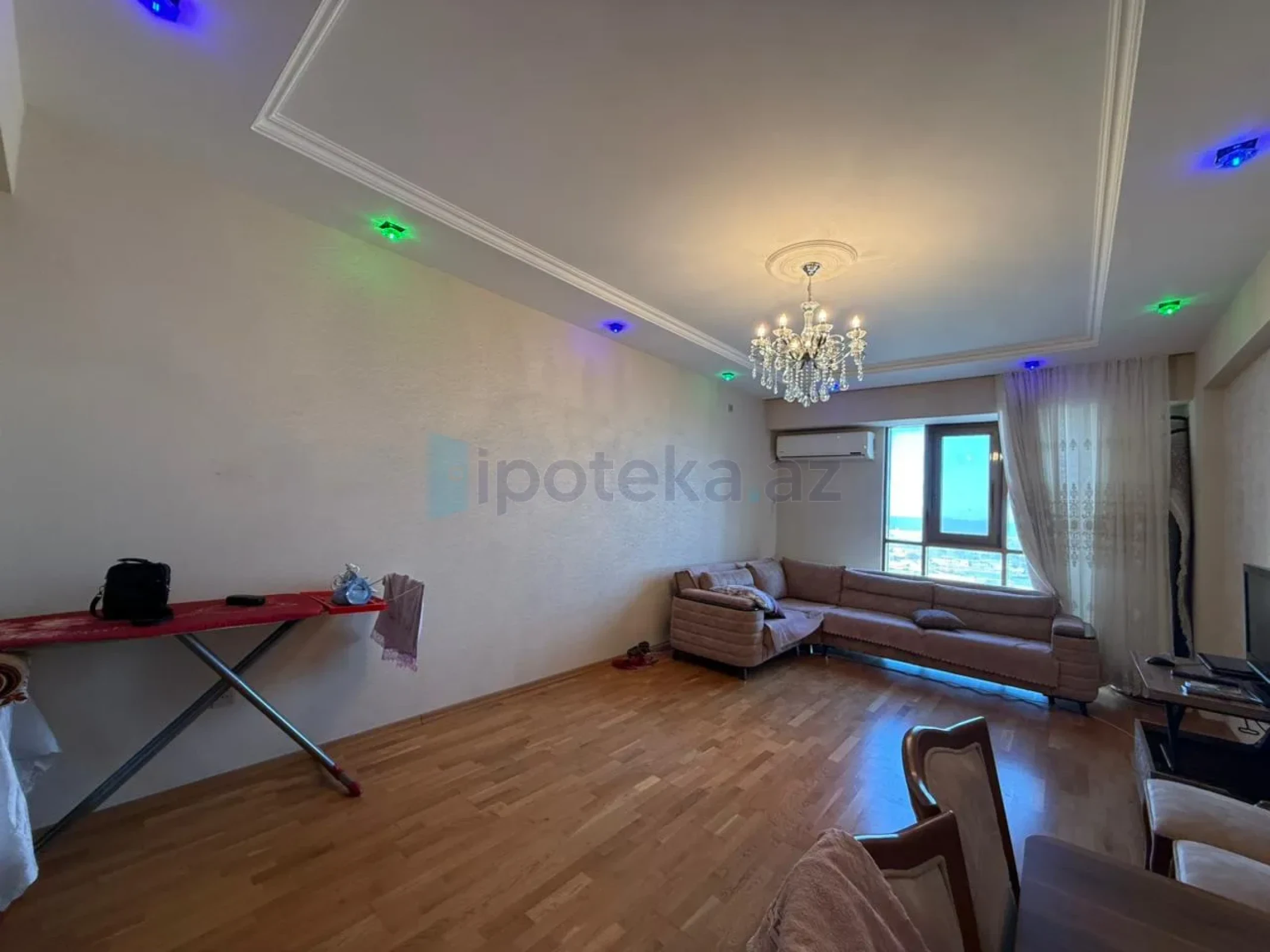 Satılır 3 otaqlı yeni tikili 120 m²