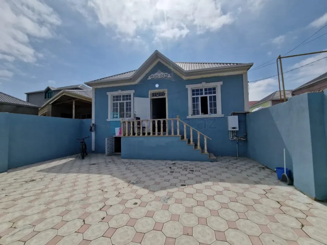 Satılır 4 otaqlı həyət evi 100 m²