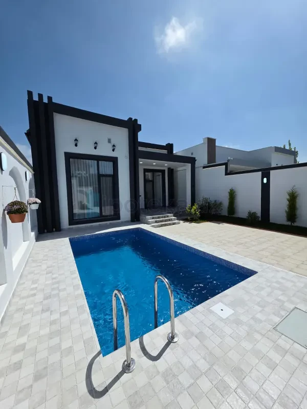 Satılır 4 otaqlı həyət evi 140 m²