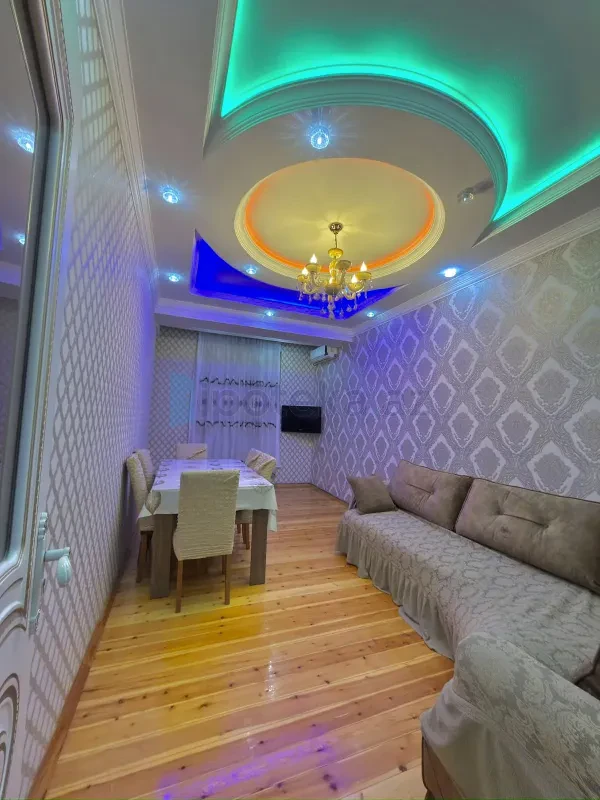 Satılır 3 otaqlı yeni tikili 85 m²