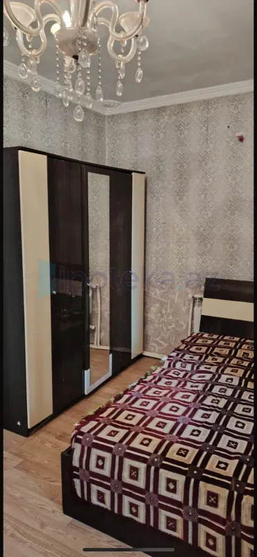 Satılır 2 otaqlı köhnə tikili 65 m²