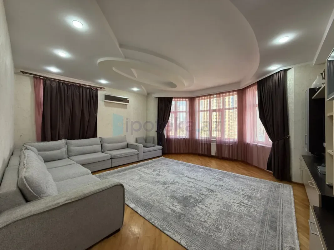 Satılır 2 otaqlı yeni tikili 110 m²