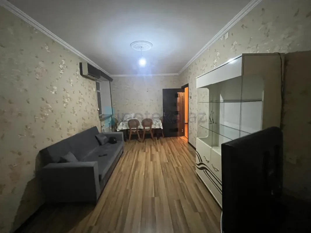 Satılır 3 otaqlı köhnə tikili 65 m²