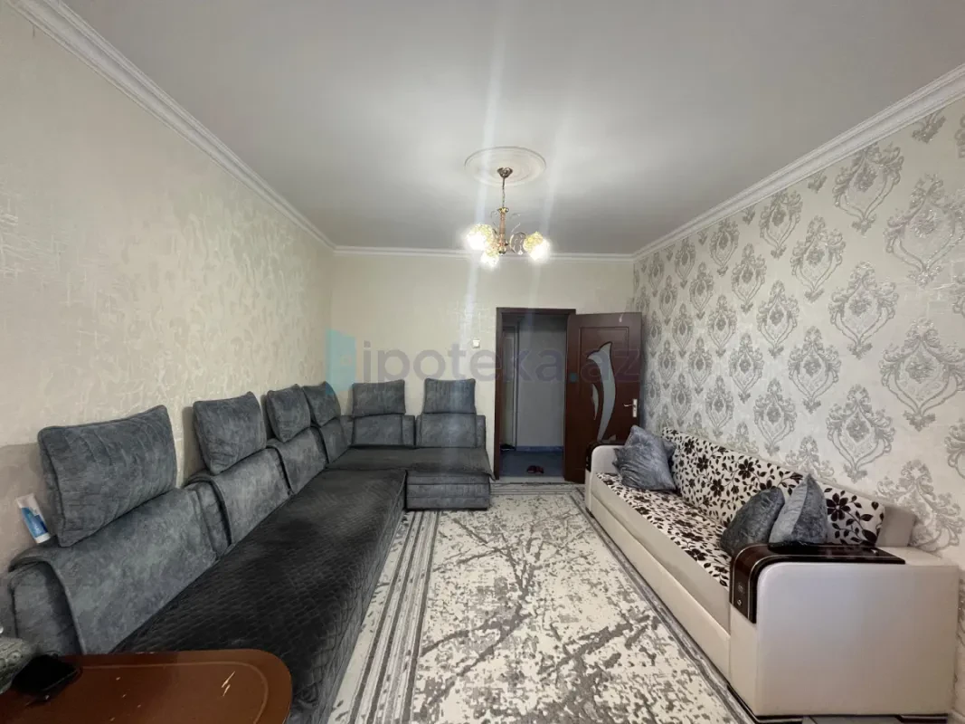 Satılır 2 otaqlı köhnə tikili 60 m²