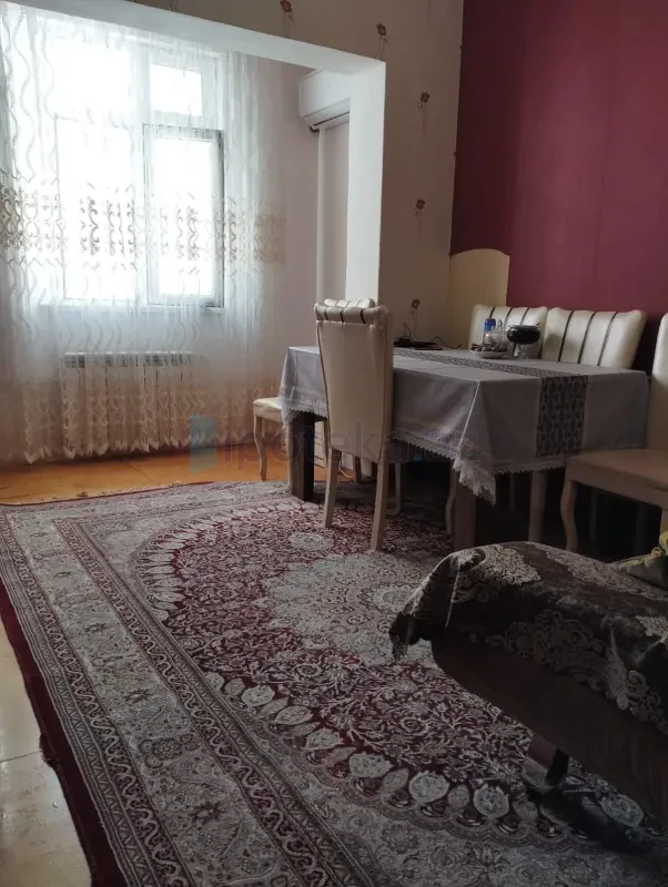Satılır 2 otaqlı köhnə tikili 47 m²