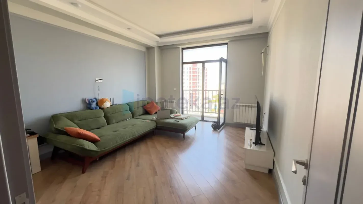Satılır 2 otaqlı yeni tikili 82 m²