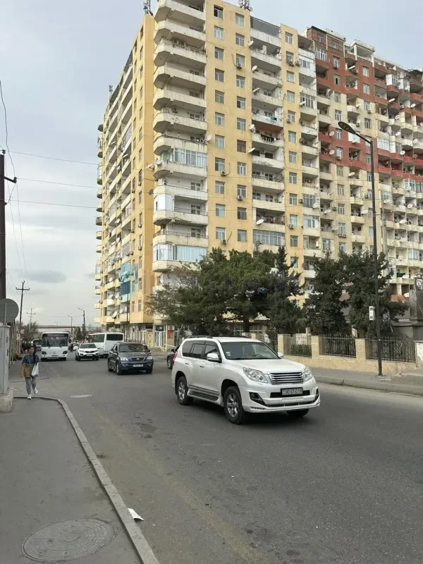 Satılır 4 otaqlı yeni tikili 92 m²