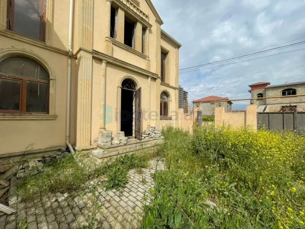Satılır 4 otaqlı həyət evi 105 m²