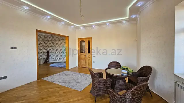 Satılır 6 otaqlı mənzil 450 m² — Bakı, Novxanı 6 otaq 450.00 m²