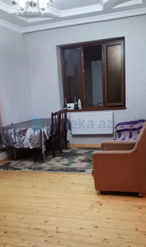 Satılır 4 otaqlı həyət evi 275 m²