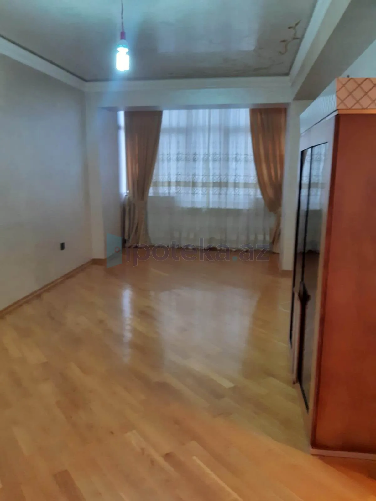 Satılır 2 otaqlı yeni tikili 80 m²