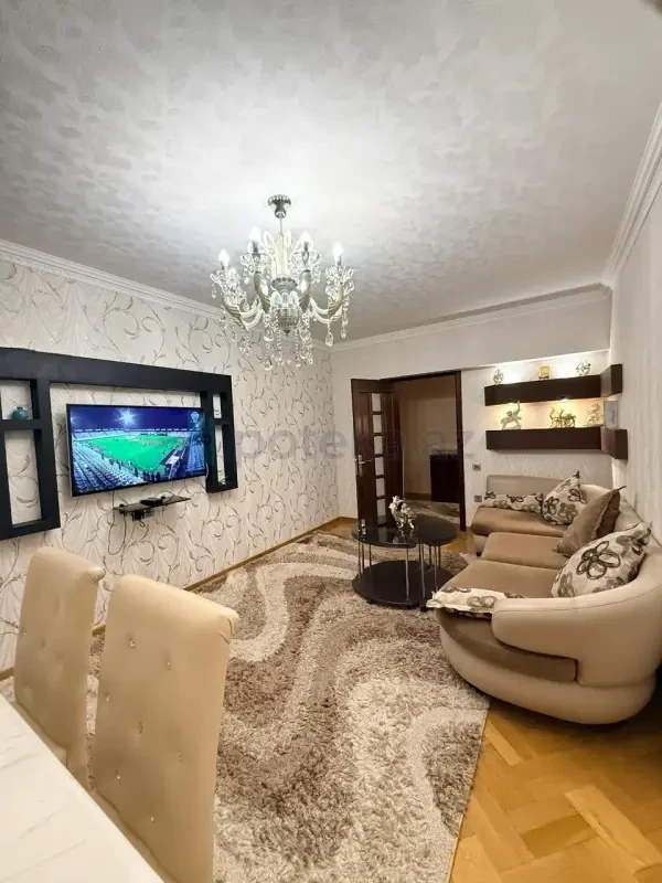 Satılır 3 otaqlı yeni tikili 135 m²