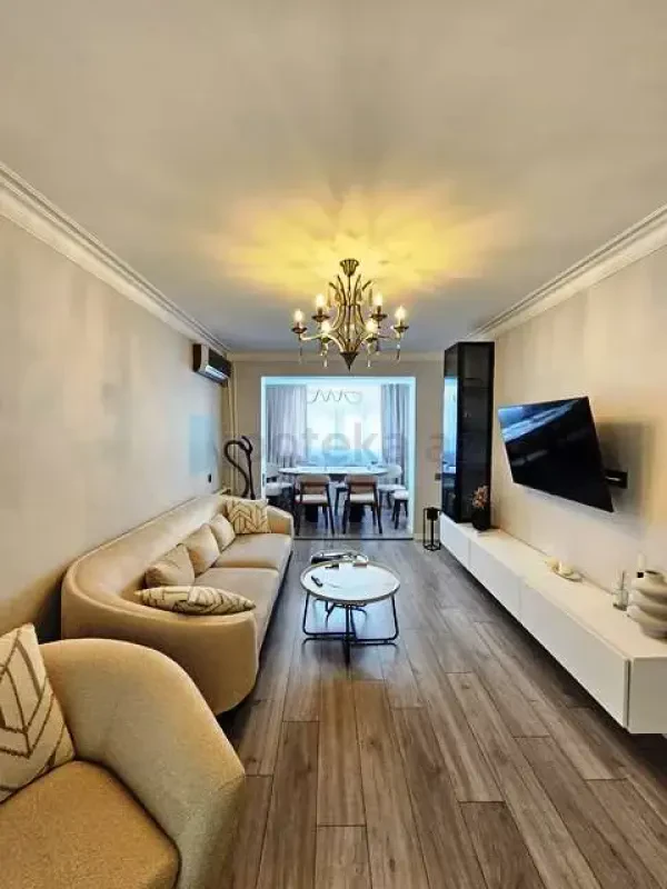 Satılır 2 otaqlı köhnə tikili 50 m²