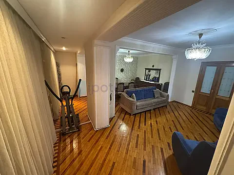 Satılır 4 otaqlı köhnə tikili 110 m² — Bakı 4 otaq 110.00 m²