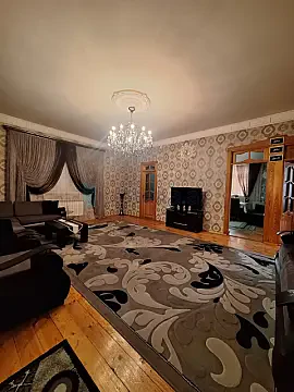 Satılır 7 otaqlı həyət evi 240 m² — Bakı, Köhnə Günəşli 7 otaq 240.00 m²