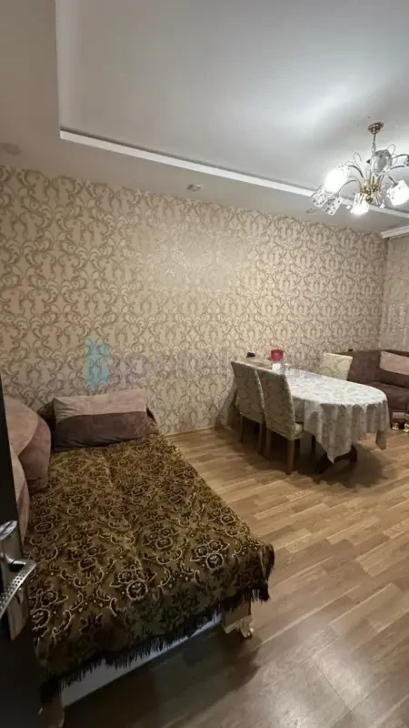 Satılır 3 otaqlı köhnə tikili 55 m²
