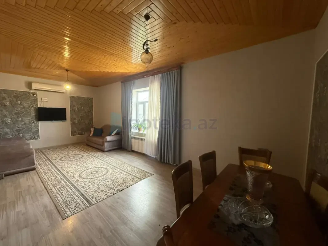 Satılır 4 otaqlı həyət evi 180 m²