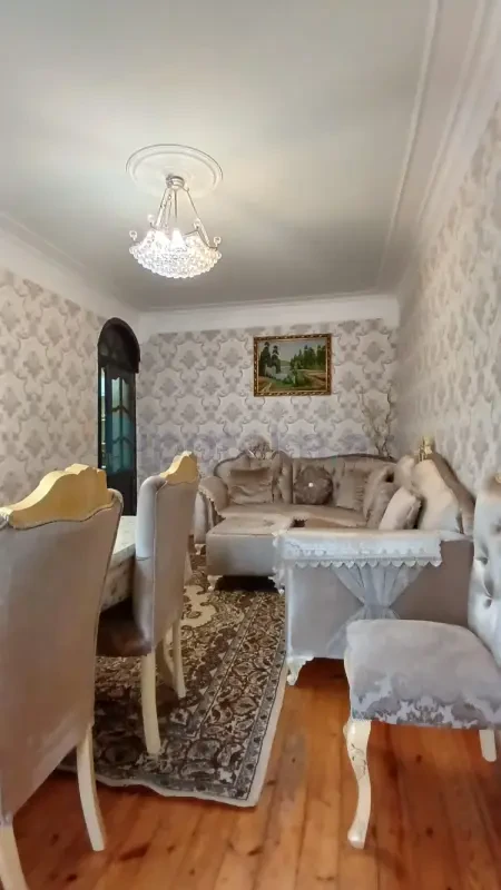 Satılır 3 otaqlı köhnə tikili 72 m²