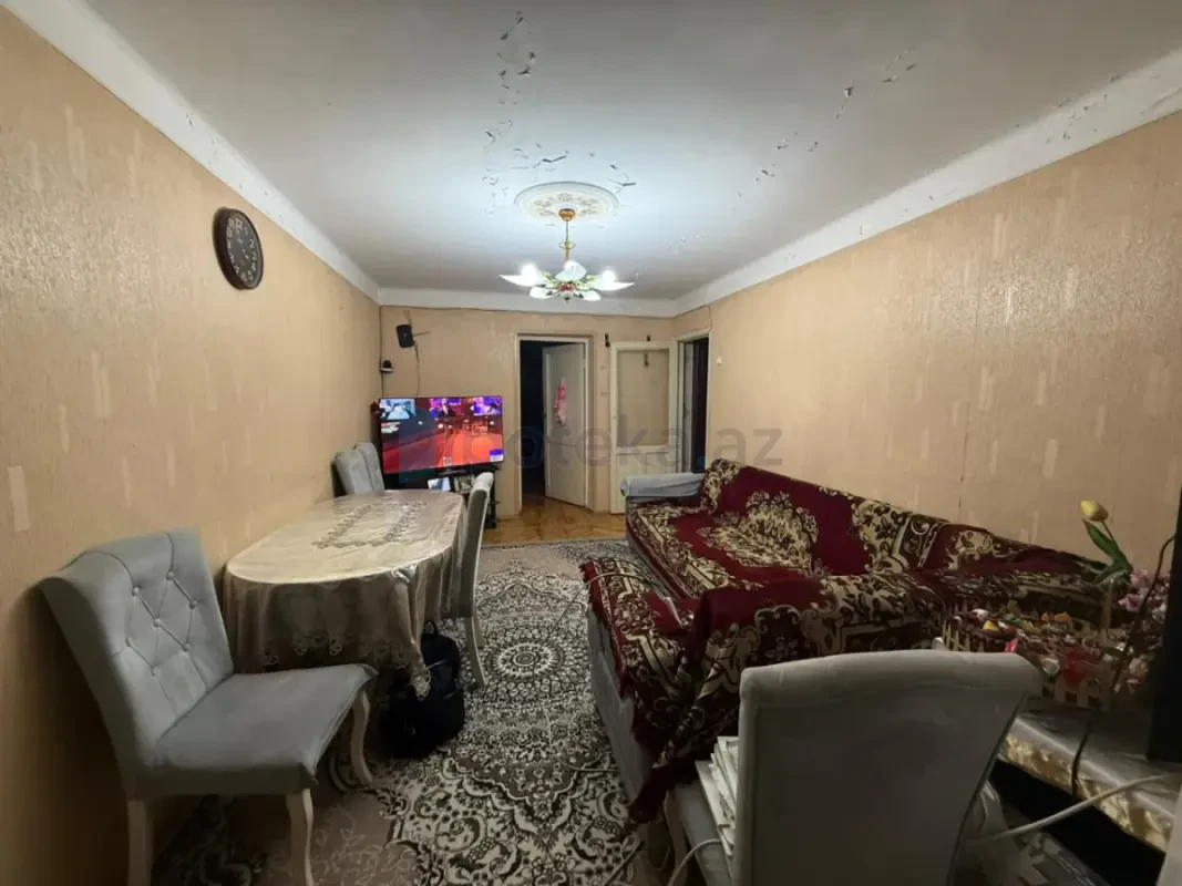 Satılır 2 otaqlı köhnə tikili 50 m²