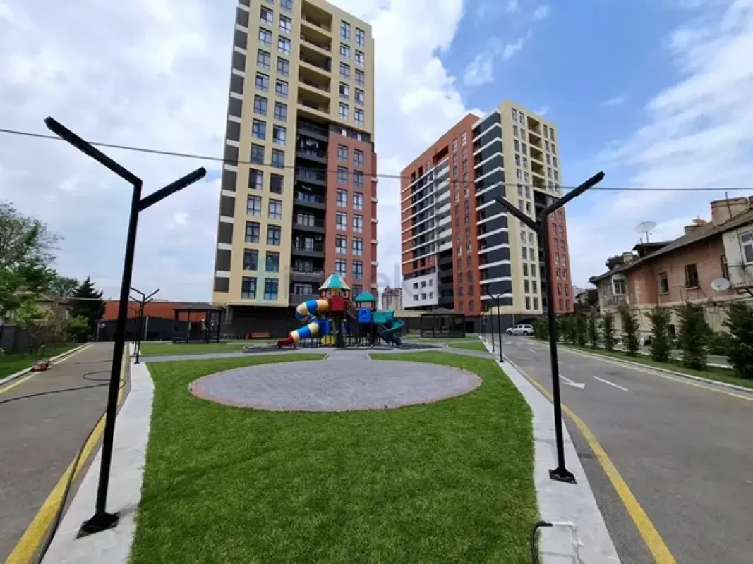 Satılır 3 otaqlı yeni tikili 127 m²
