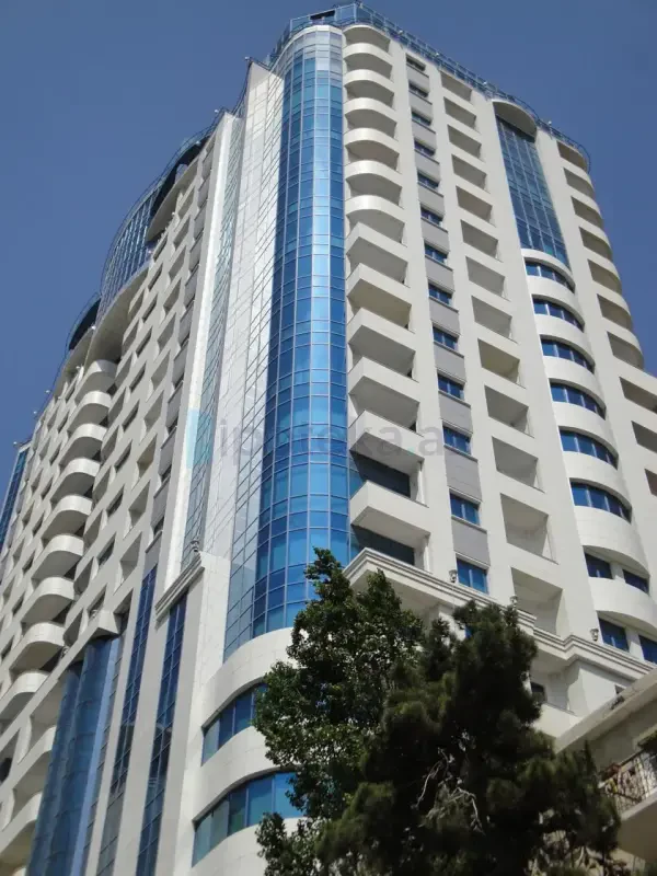 Satılır 3 otaqlı yeni tikili 153 m²