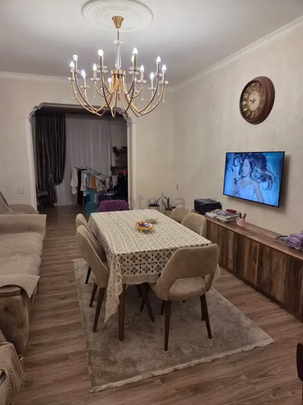 Satılır 2 otaqlı köhnə tikili 65 m²