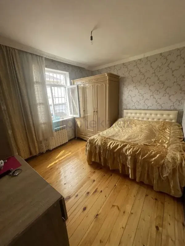Satılır 6 otaqlı həyət evi 104 m²