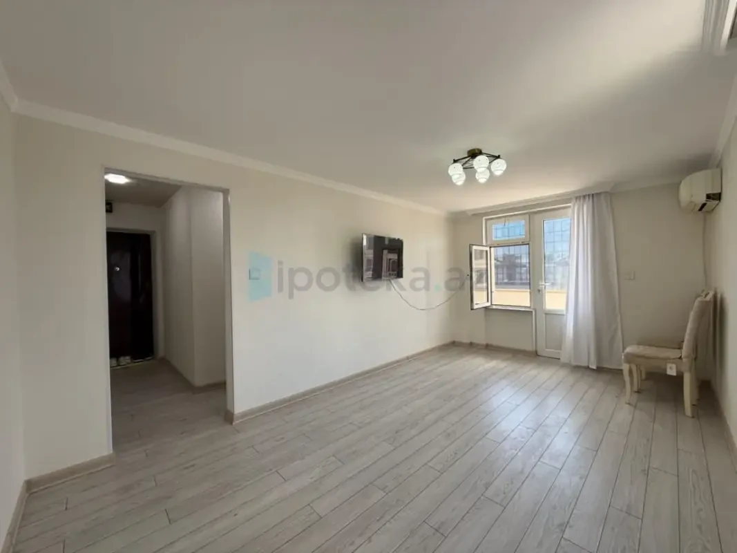 Satılır 1 otaqlı köhnə tikili 37 m²