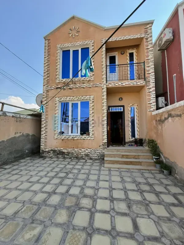 Satılır 4 otaqlı həyət evi 120 m²
