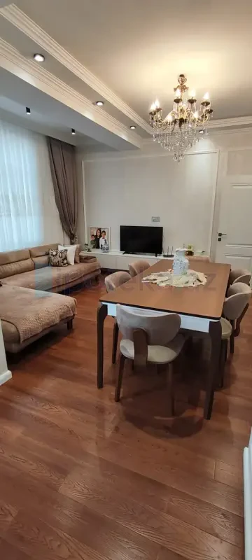 Satılır 3 otaqlı yeni tikili 115 m²
