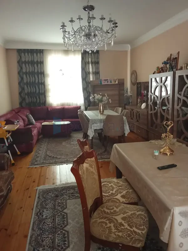 Satılır 4 otaqlı həyət evi 200 m²