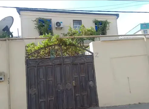 Satılır 7 otaqlı həyət evi 250 m² — Bakı 7 otaq 250.00 m²