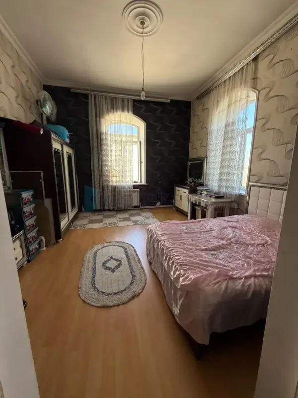 Satılır 3 otaqlı köhnə tikili 70 m²