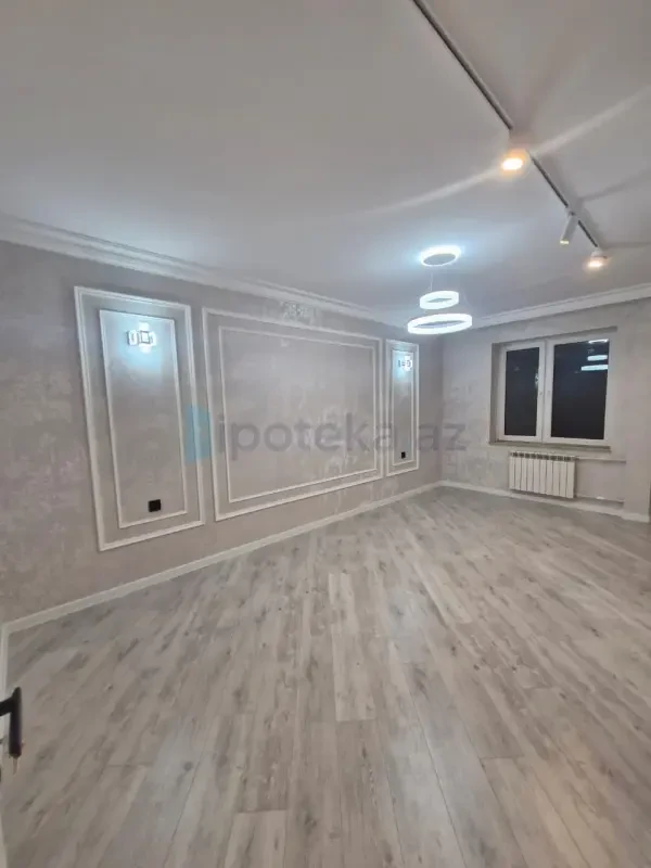 Satılır 4 otaqlı köhnə tikili 80 m²