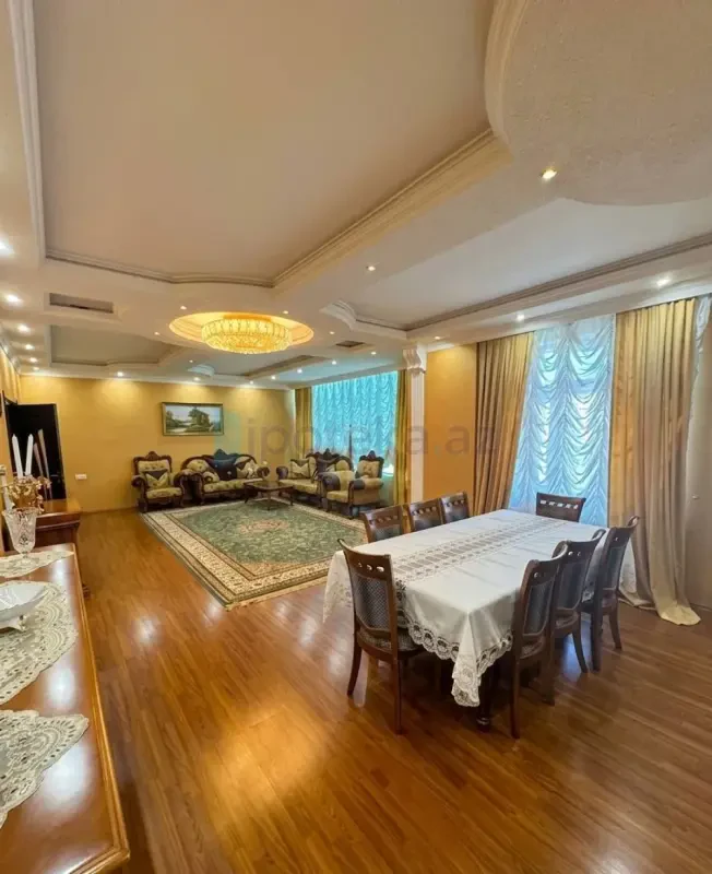 Satılır 4 otaqlı yeni tikili 200 m²