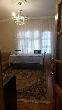 Satılır 4 otaqlı köhnə tikili 80 m² — Bakı, Nizami 4 otaq 80.00 m²
