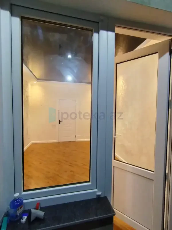 Satılır 2 otaqlı köhnə tikili 60 m²
