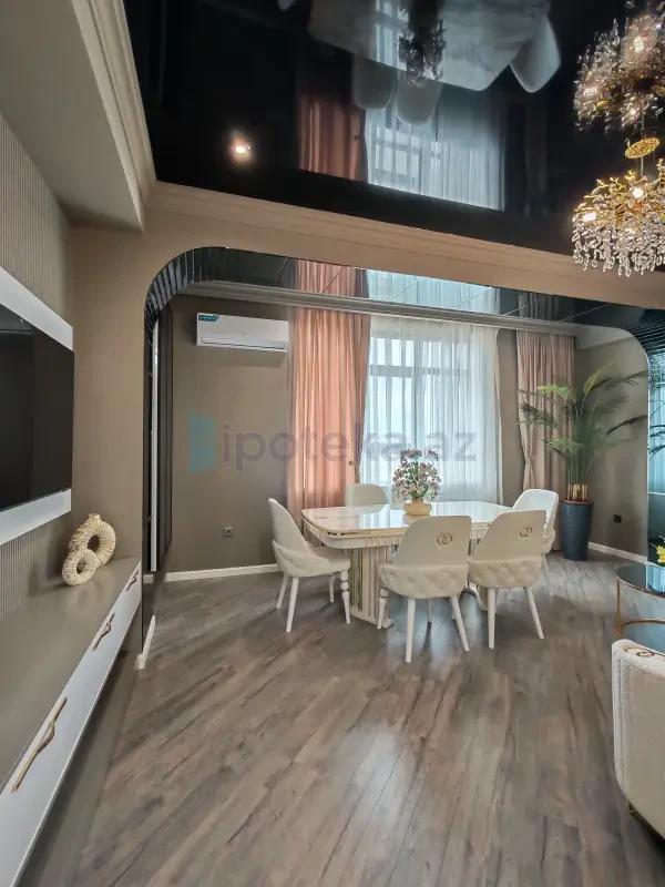 Satılır 3 otaqlı yeni tikili 110 m²