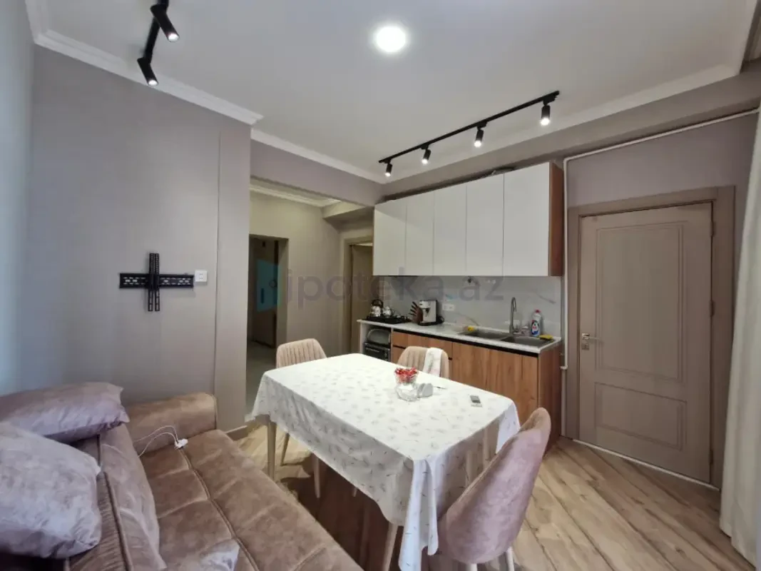 Satılır 2 otaqlı yeni tikili 61 m²