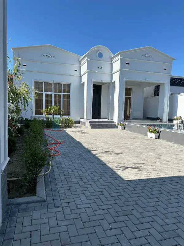 Satılır 4 otaqlı həyət evi 130 m²