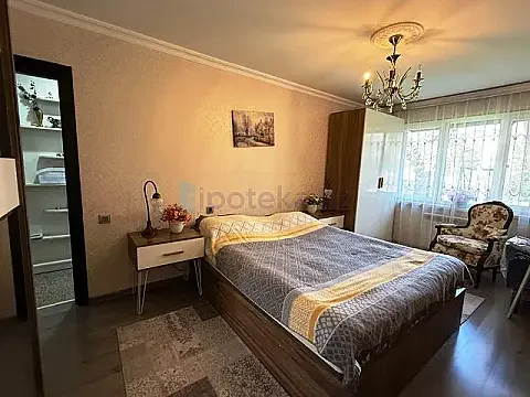 Satılır 3 otaqlı köhnə tikili 75 m² — Bakı 3 otaq 75.00 m²